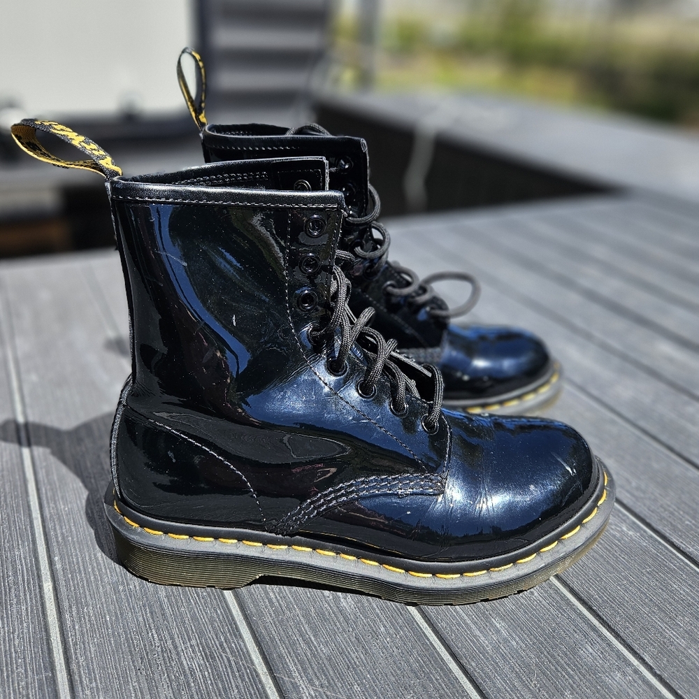 Dr. Martens Black Shiny Patent Leather 11821 Combat Boots Size 7 US L